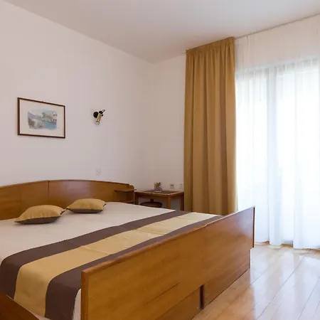 Apartment & Room Dinka, Krk Krk Town Room photo