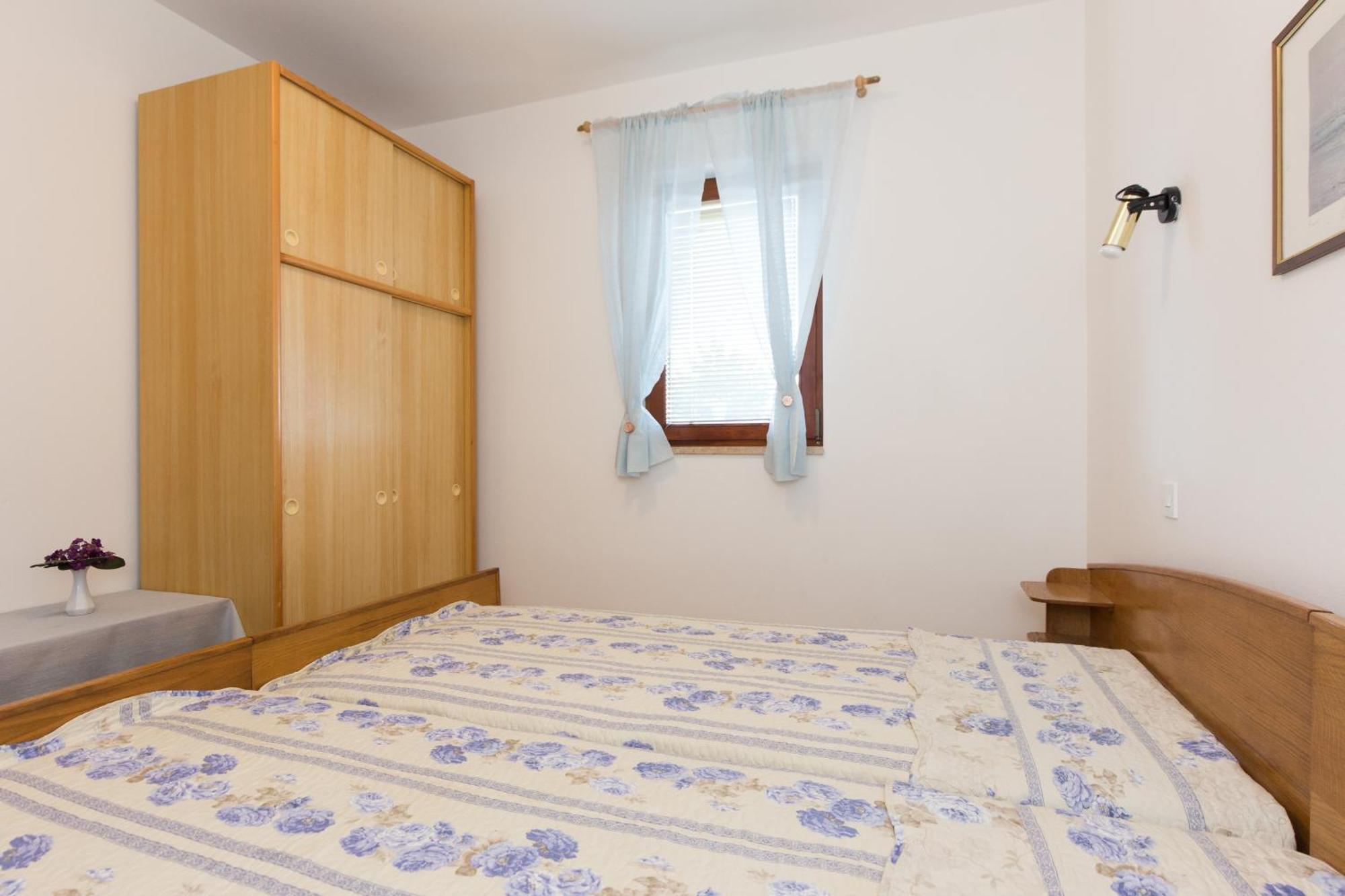 Apartma & Dinka, Krk Krk Town